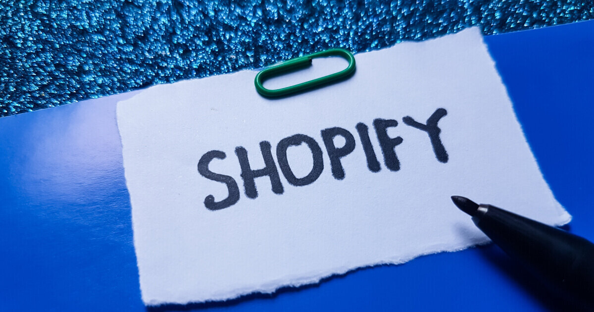 Image with the word Shopify, representing the e-commerce platform.